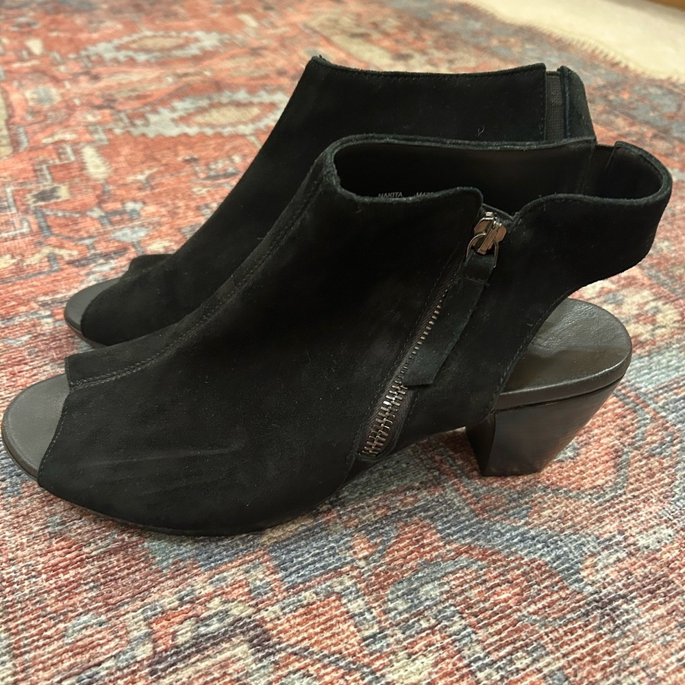 Munro Nikita Peep-Toe Ankle Black Suede Booties